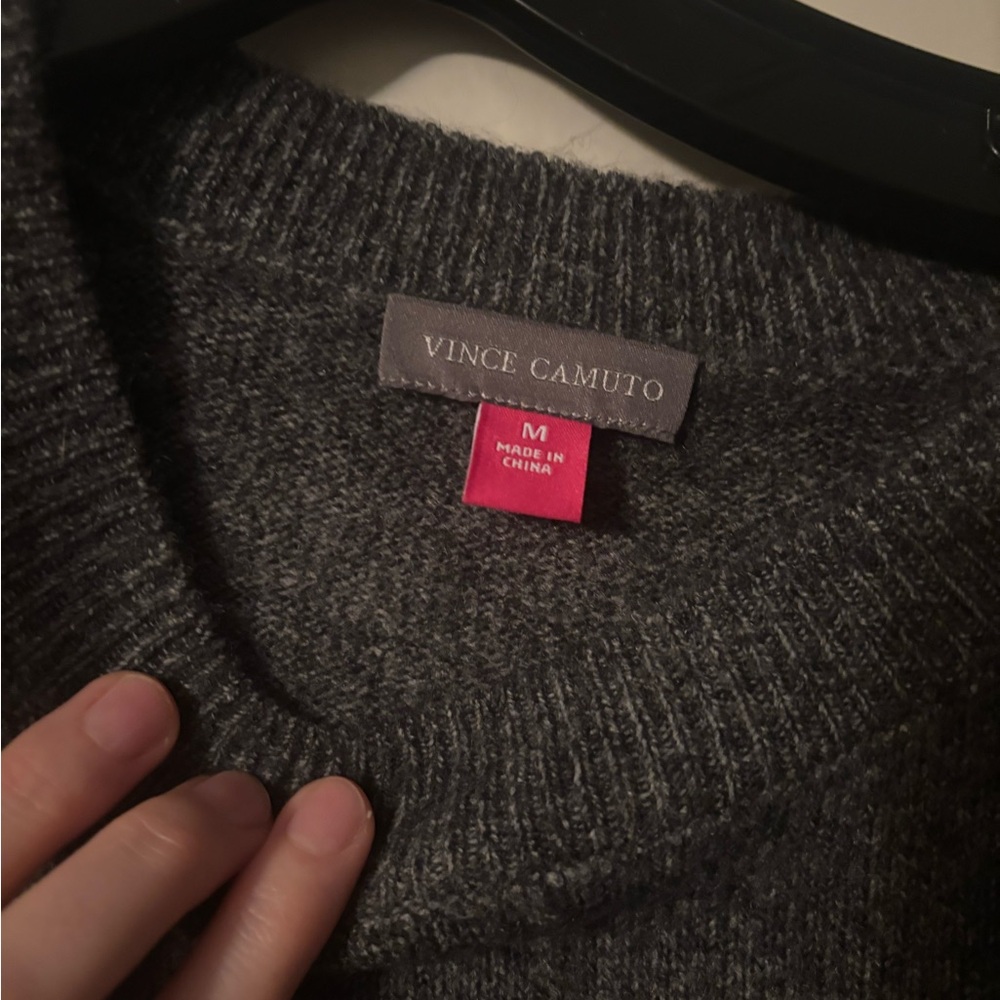 NWT Vince Camuto Exposed Seam Crewneck Sweater in Enigma Grey - Medium - Picture 2 of 5